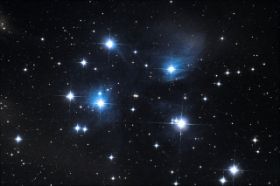 Plejaden DSS neu 16b-Farbkorr.jpg